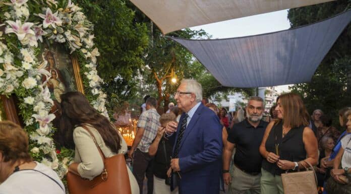 Με κατάνυξη και πλήθος πιστών ο εορτασμός της Παναγίας της Νερατζιώτισσας στο Μαρούσι