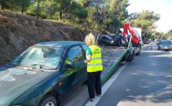 Περισυλλογή εγκαταλελειμμένων οχημάτων από το οδικό δίκτυο των Βριλησσίων