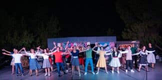 «Το Θέατρο της Γειτονιάς μας» που διοργανώνει ο Σύνδεσμος Βιώσιμης Ανάπτυξης Πόλεων (Σ.Β.Α.Π.),υποδέχτηκε το μιούζικαλ «Summer Love» στο Γαλάτσι