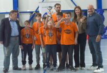 Η Σοφία Ζαχαράκη παρούσα στον εντός έδρας αγώνα χάντμπολ του ΑΣΑ ΔΙΟΝΥΣΟΥ και στην απονομή του Κυπέλλου στην ομάδα ΜΙΝΙ του συλλόγου