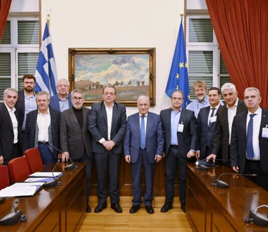 Η ΚΕΔΕ έθεσε τα ζητήματα της Τοπικής Αυτοδιοίκησης σε ΠΑΣΟΚ και ΣΥΡΙΖΑ ενόψει της συζήτησης του Κρατικού Προϋπολογισμού 2026