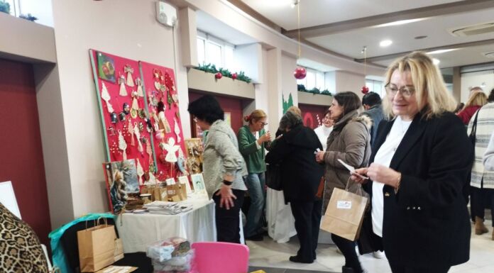 Η Δήμαρχος Πεντέλης στο Χριστουγεννιάτικο Bazaar της Μονάδας Προστασίας Παιδιού Πεντέλης