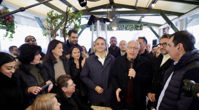 Τον Πρωθυπουργό της χώρας Κυριάκο Μητσοτάκη υποδέχτηκε στο Μαρούσι ο Δήμαρχος της πόλης Θεόδωρος Αμπατζόγλου