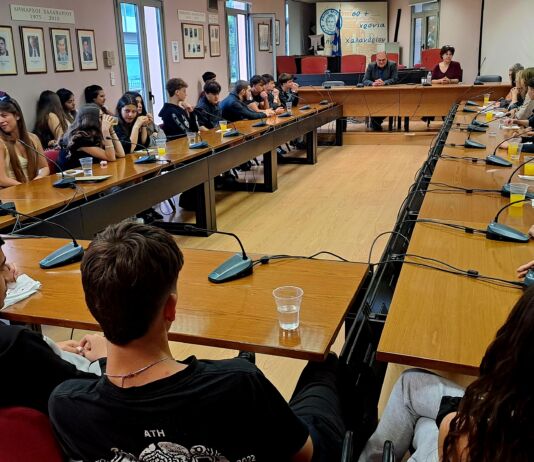 Συνάντηση του δημάρχου Χαλανδρίου με μαθητές του 4ου Λυκείου