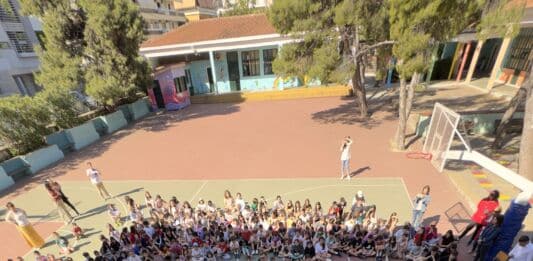 Η Φιλαρμονική Αγίας Παρασκευής φέρνει τη μουσική στα σχολεία της πόλης