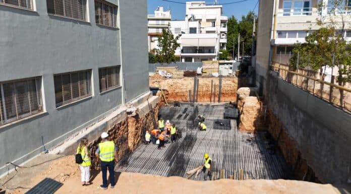 Αυτοψία του Δημάρχου Αμαρουσίου Θεόδωρου Αμπατζόγλου στο έργο επέκτασης του 1ου Δημοτικού Σχολείου