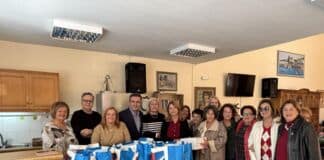 Ο Όμιλος «ΠΝΟΗ» προσέφερε απινιδωτή και είδη πρώτης ανάγκης στο Κεντρικό ΚΑΠΗ του Δήμου Αμαρουσίου Ο Όμιλος «ΠΝΟΗ» προσέφερε απινιδωτή και είδη πρώτης ανάγκης στο Κεντρικό ΚΑΠΗ του Δήμου Αμαρουσίου