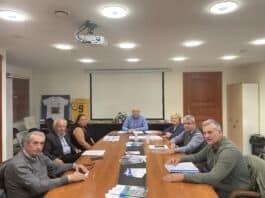 Συνάντηση αντιπροσωπείας κατοίκων και Συλλόγων Γονέων του 5ου Γενικού Λυκείου και του 6ου Γυμνασίου Αμαρουσίου με τον Δήμαρχο Θεόδωρο Αμπατζόγλου Συνάντηση αντιπροσωπείας κατοίκων και Συλλόγων Γονέων του 5ου Γενικού Λυκείου και του 6ου Γυμνασίου Αμαρουσίου με τον Δήμαρχο Θεόδωρο Αμπατζόγλου