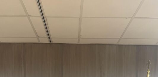 Νέο σχέδιο νόμου για τον καθορισμό ορίων στην παρέμβαση της Τεχνητής Νοημοσύνης στο ανθρώπινο δυναμικό προωθεί η ΥΠΕΚΑ Ν. Κεραμέως