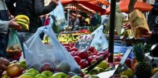 Στο «Σταύρος Κώτσης», μπροστά από το «Πέτρινο» κτίριο, θα λειτουργεί πλέον κάθε Δευτέρα η λαϊκή αγορά